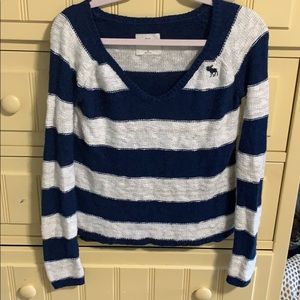 🌟Abercrombie kids vneck sweater